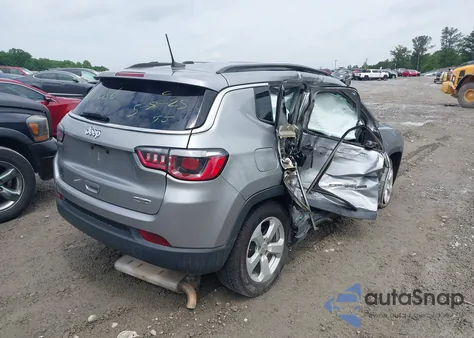 2019 Jeep Compass Latitude Fwd z USA, uszkodzony, nr VIN 3C4NJCBB3KT851086